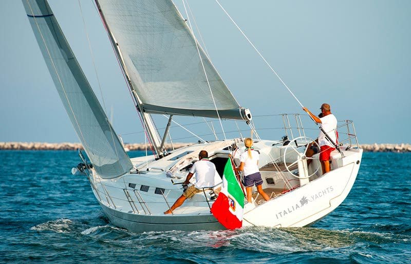 Italia yachts 12.98