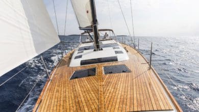 dufour-520-GL-sail-universe