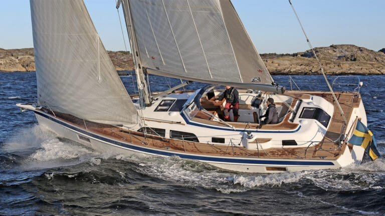 Hallberg-Rassy 40C Made World Debut And New HR 50 Announced