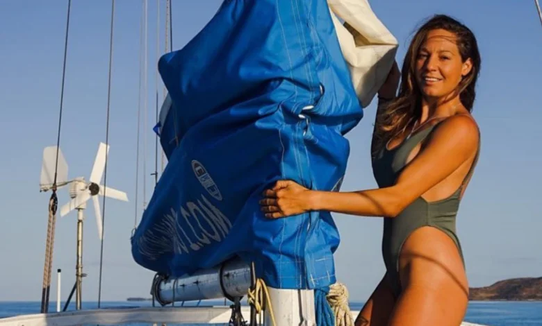 sailing nandji girl on sailboat