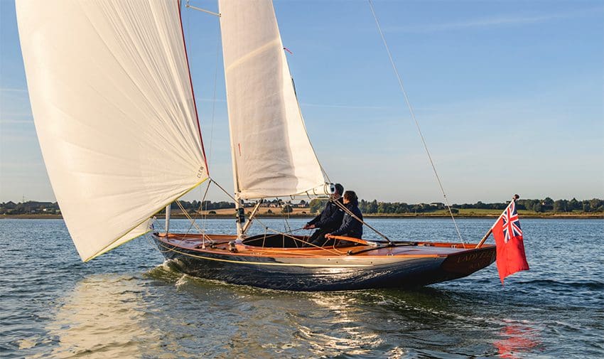 spirit 30 classic sailboat