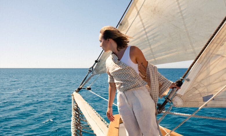 sailing helps reduce stress